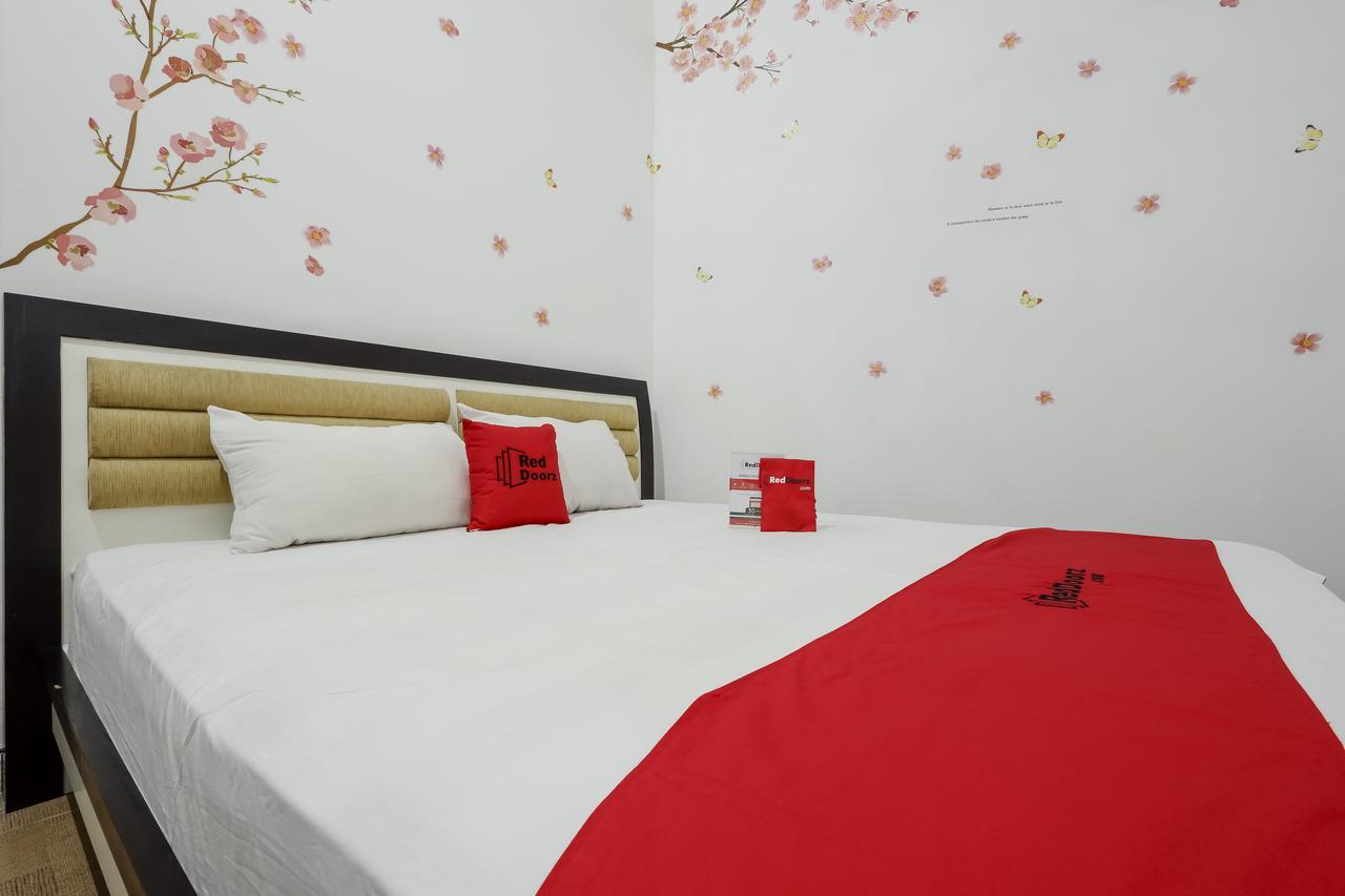 Reddoorz @ Prambanan Timur Raya Semarang Bagian luar foto