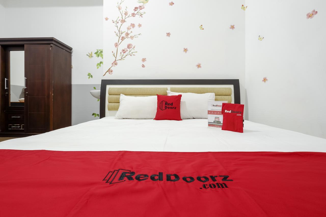 Reddoorz @ Prambanan Timur Raya Semarang Bagian luar foto